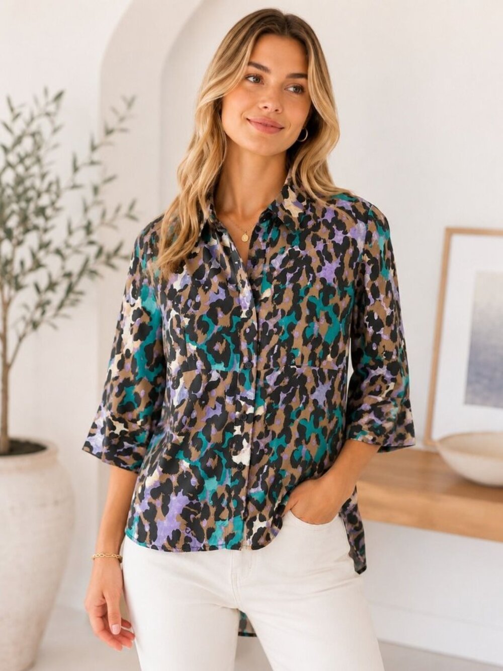 Diane Von Furstenberg 100% Silk Leopard Print Button-Down Blouse Size 8